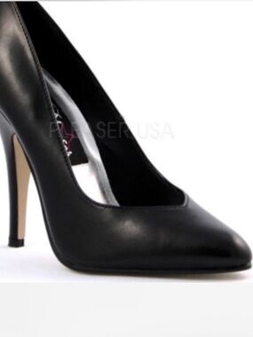 Yandy Black Pointed-Toe Stiletto Pump